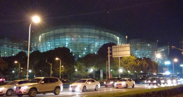 上海東方芸術中心外観