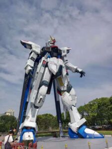 上海のガンダム像