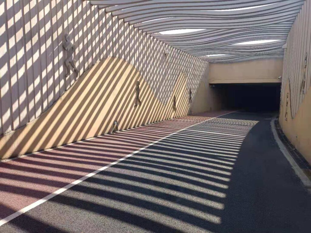 長寧緑道のトンネル