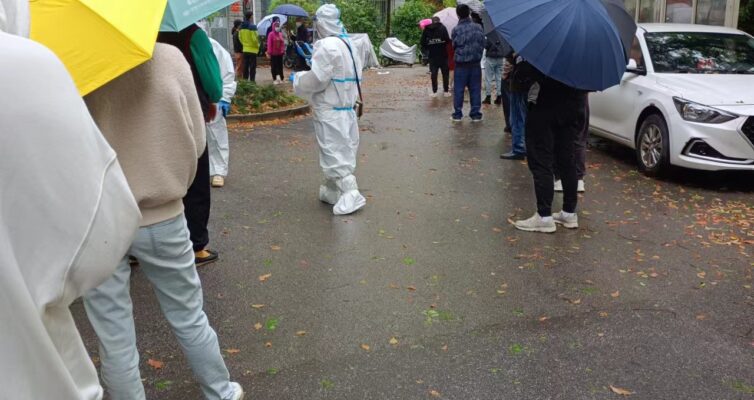 2日1回はPCR検査